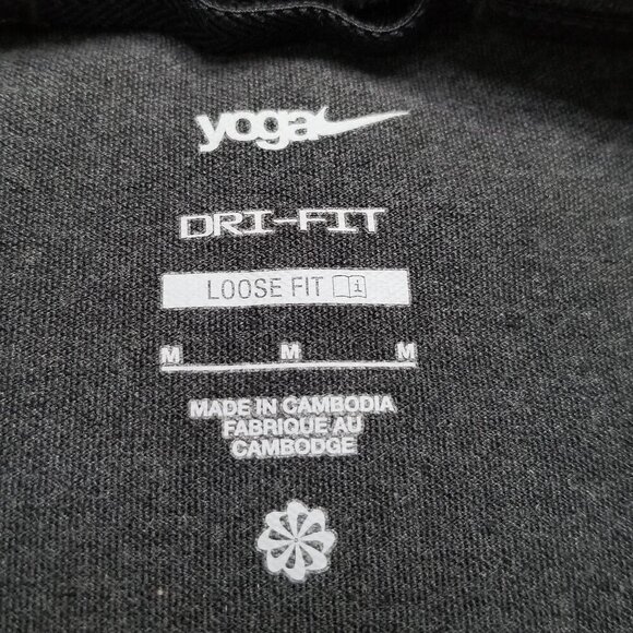 Nike Men's Yoga Dri-Fit Short Sleeve Black and Grey T-Shirt Size Medium - Picture 3 of 7